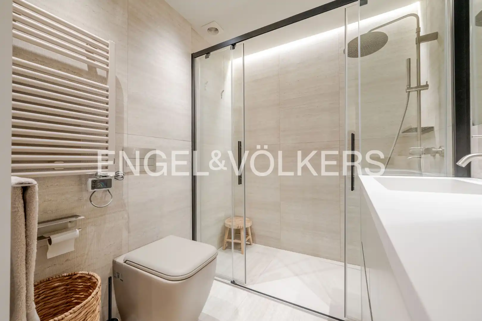 Baño de Dúplex de alquiler en Zarautz con Calefacción, Amueblado y Balcón