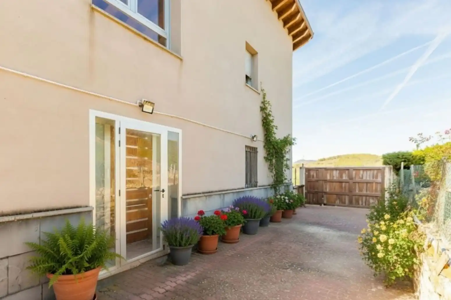 Vista exterior de Casa o chalet en venta en Aibar / Oibar con Aire acondicionado, Calefacción y Jardín privado