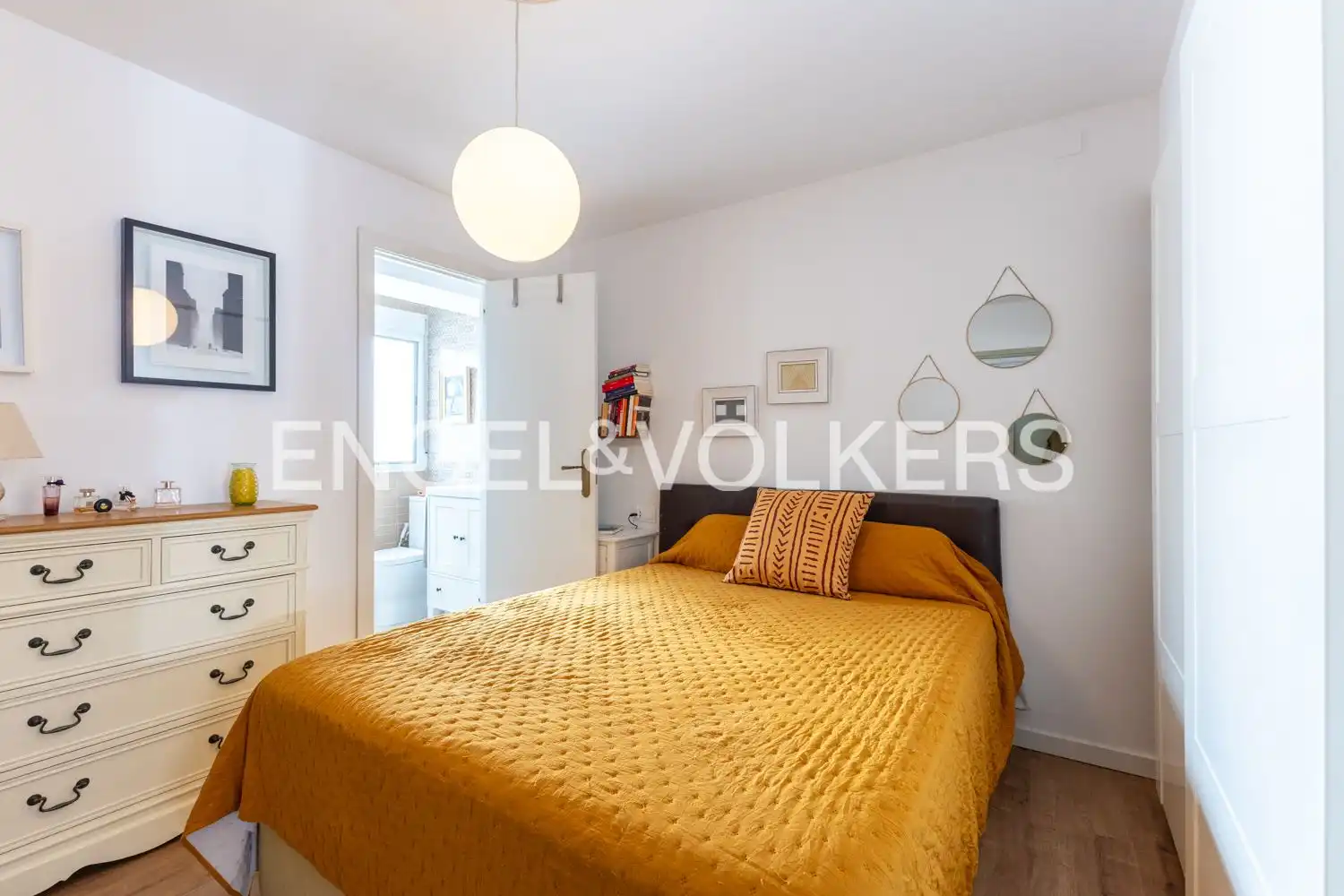 Schlafzimmer von Wohnung zum Verkauf in Valencia mit Klimaanlage, Heizung und Abstellraum