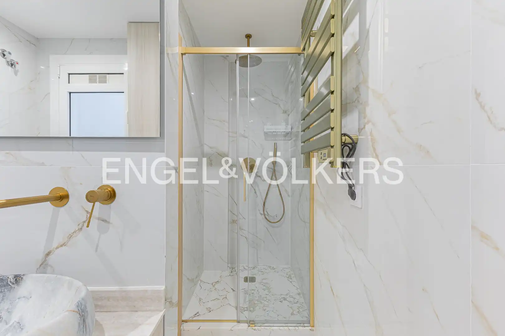 Bathroom of Flat for rent in Barcelona  with Air Conditioner, Heating and Parquet flooring
