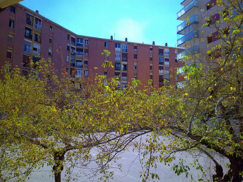 Vista exterior de Oficina de alquiler en  Pamplona / Iruña con Calefacción