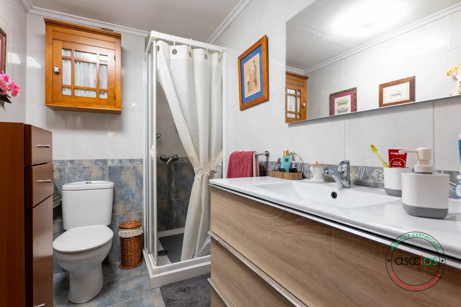 Baño de Piso en venta en Gijón  con Calefacción, Parquet y Amueblado