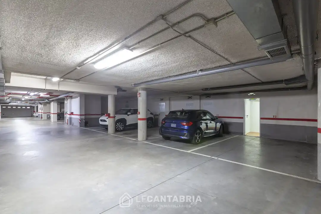 Piso con piscina en venta en Calle Clara Campoamor, imagen 19