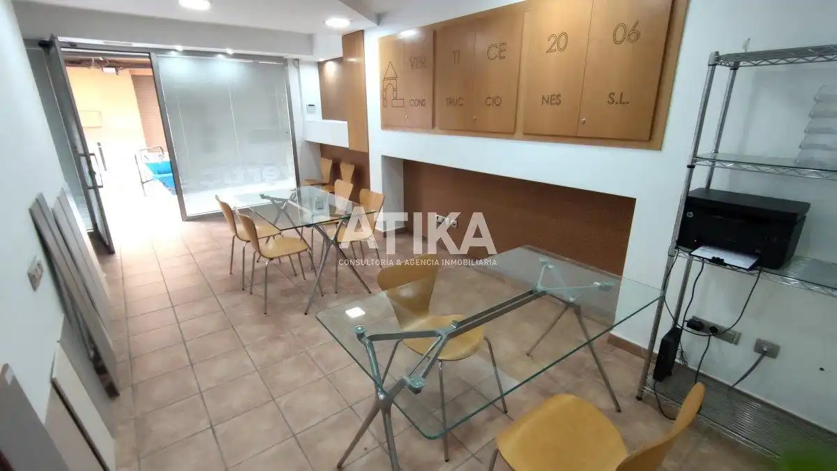 Locale commerciale in vendita a Sant Josep - Zona Hospital, imagen 3