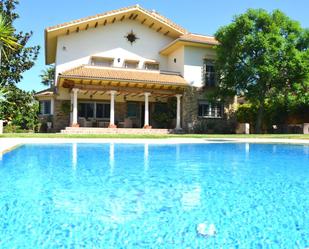 Piscina de Casa o xalet en venda en  Córdoba Capital amb Calefacció, Jardí privat i Parquet