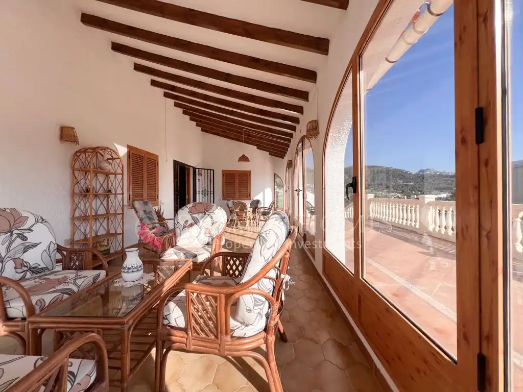 Casa con piscina en venta en Calle Solana La