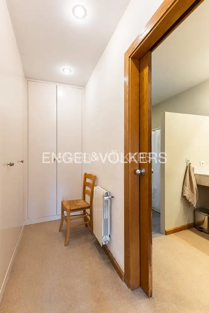 Flat for sale in Valencia  with Air Conditioner, Heating and Parquet flooring
