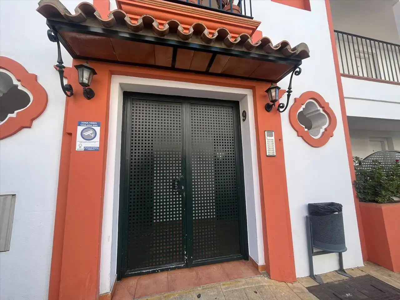 Vista exterior de Pis en venda en Estepona