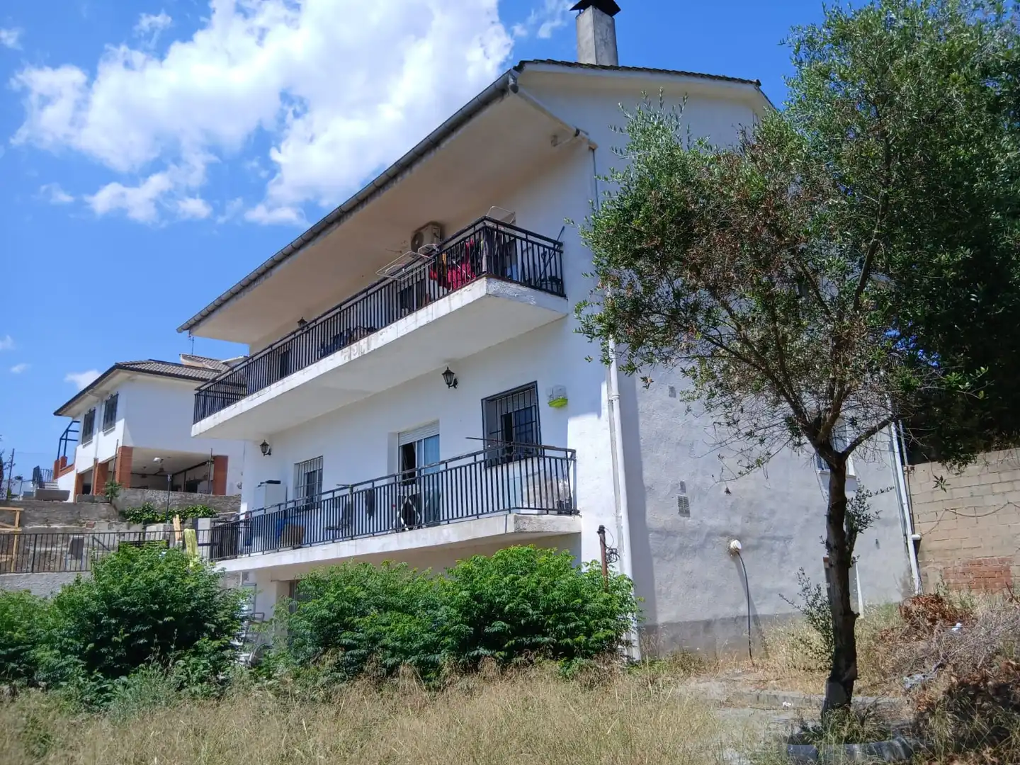 Vista exterior de Casa o xalet en venda en Barcelona amb Aire condicionat, Calefacció i Jardí privat