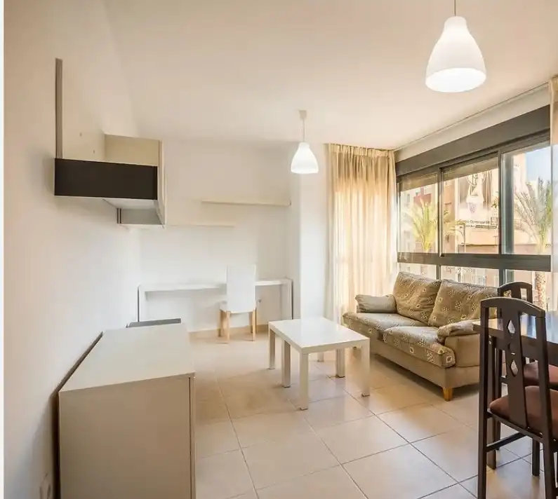 Sala de estar de Piso de alquiler en Roquetas de Mar con Aire acondicionado, Calefacción y Amueblado