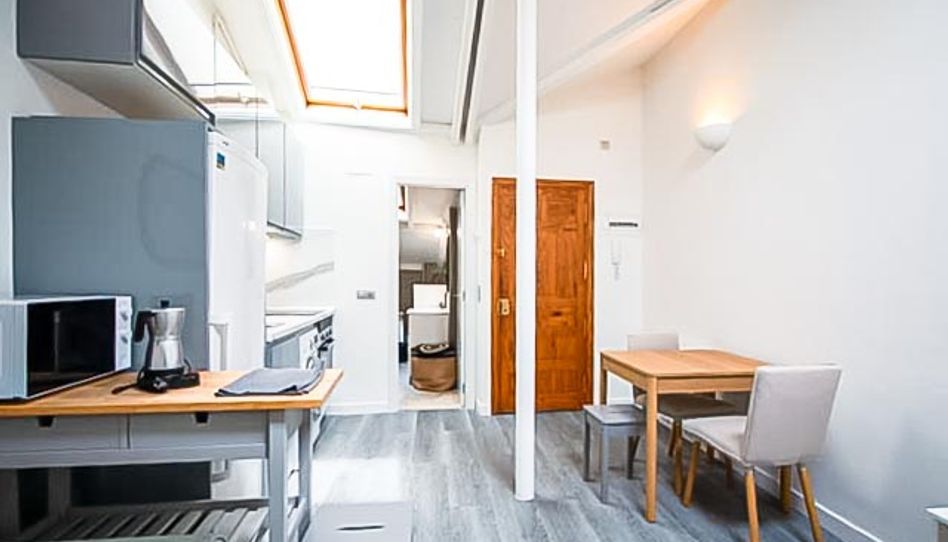 Apartamento de alquiler en Calle de la Palma, Universidad - Malasaña - Imagen 4