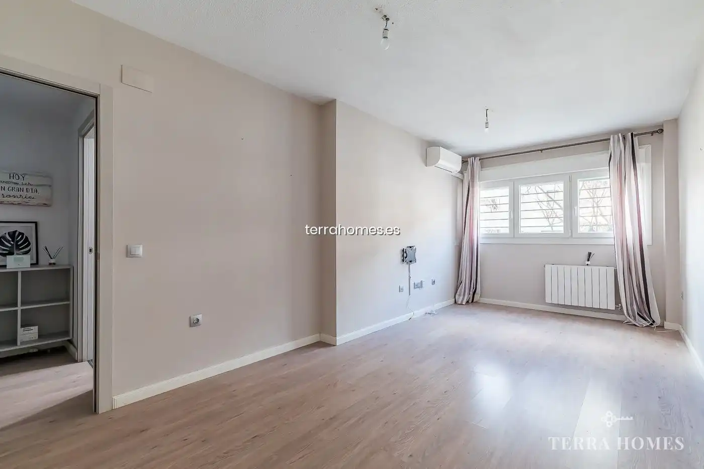Bedroom of Apartments for sale in Tetuán