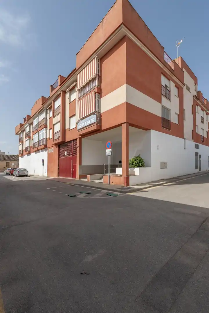 Vista exterior de Piso en venta en Las Gabias con Aire acondicionado, Calefacción y Terraza