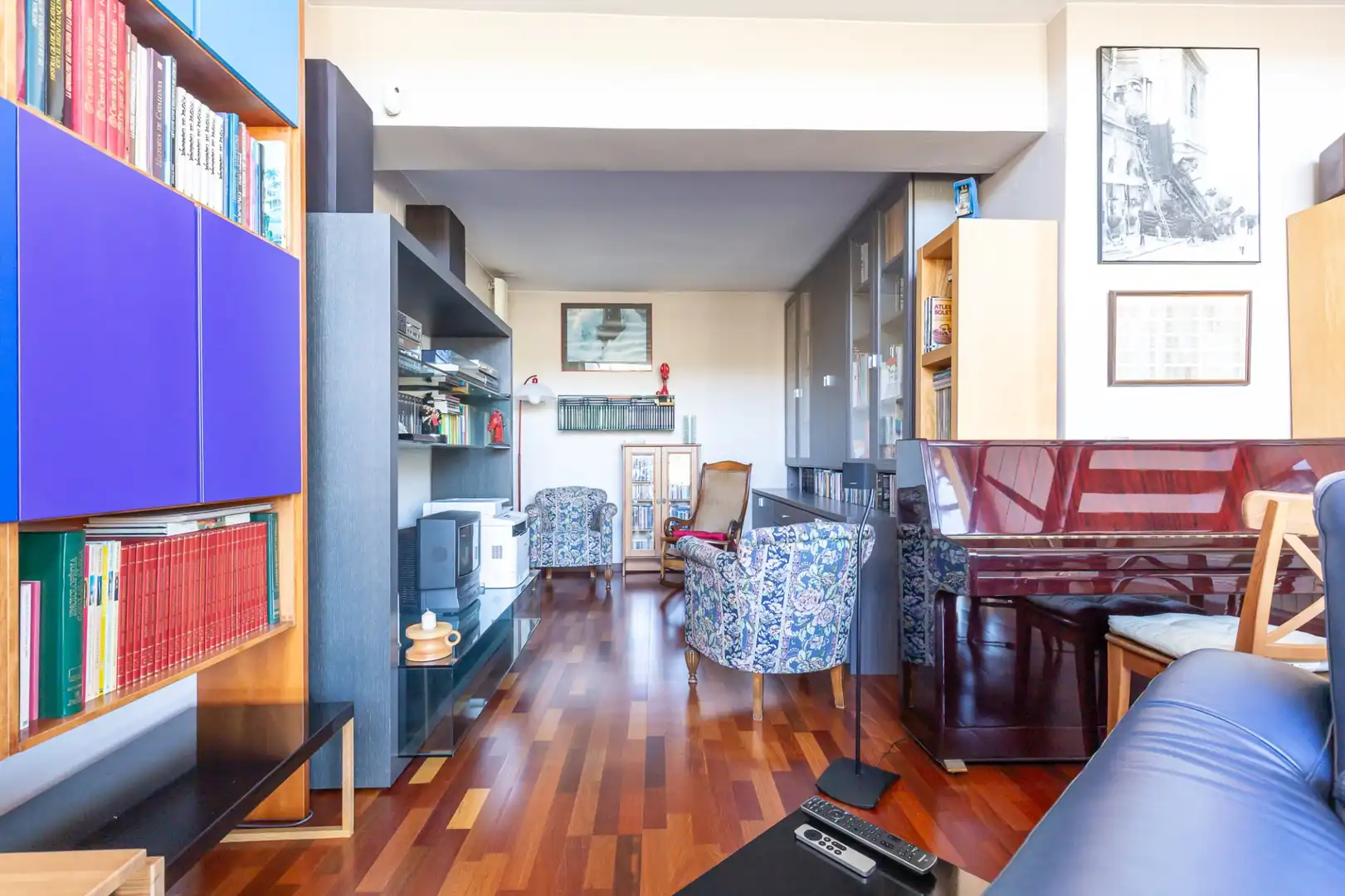 Living room of Houses for sale in Sant Cugat del Vallès  with Air Conditioner, Heating and Terrace