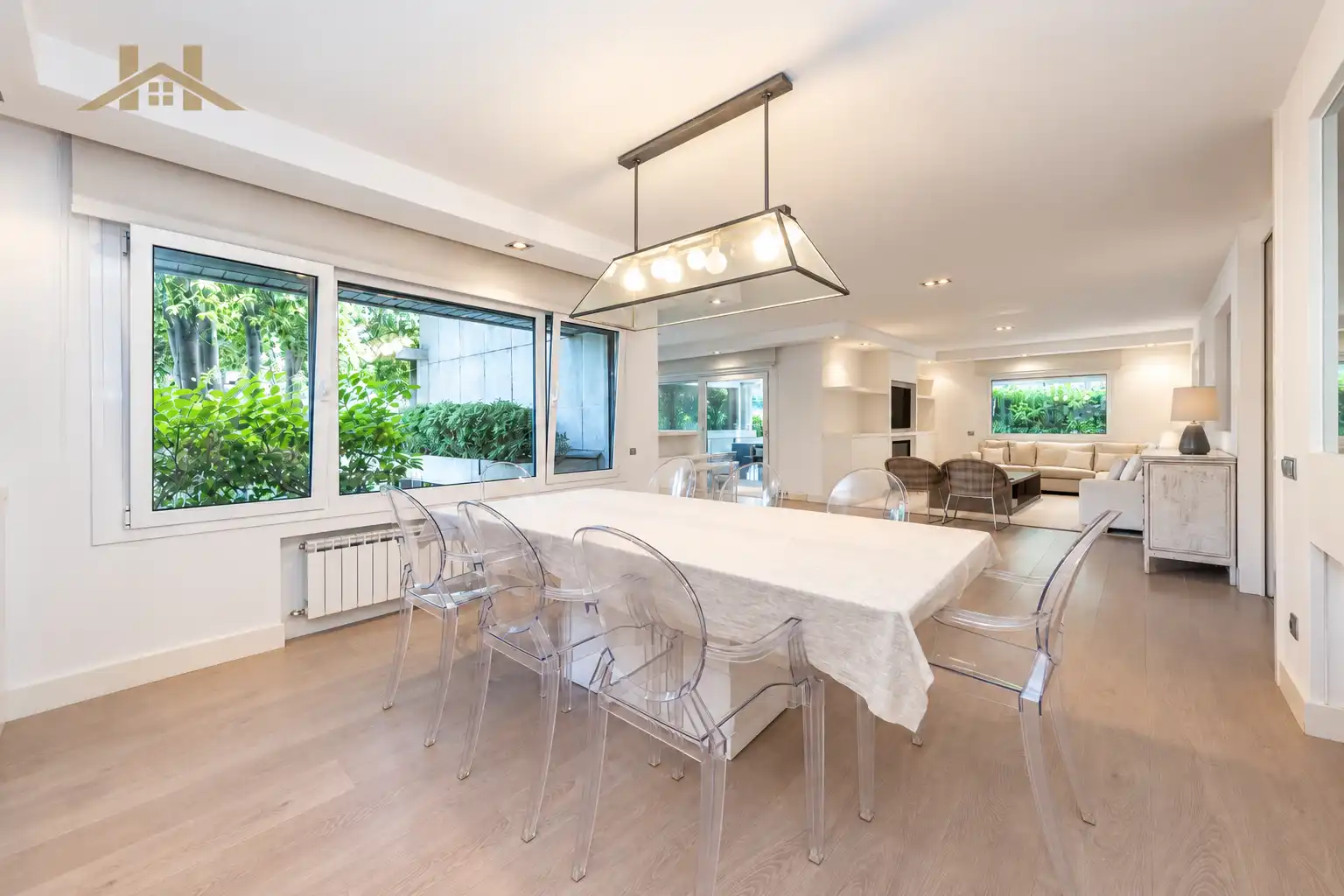 Menjador de Pis en venda en La Moraleja amb Calefacció, Terrassa i Traster