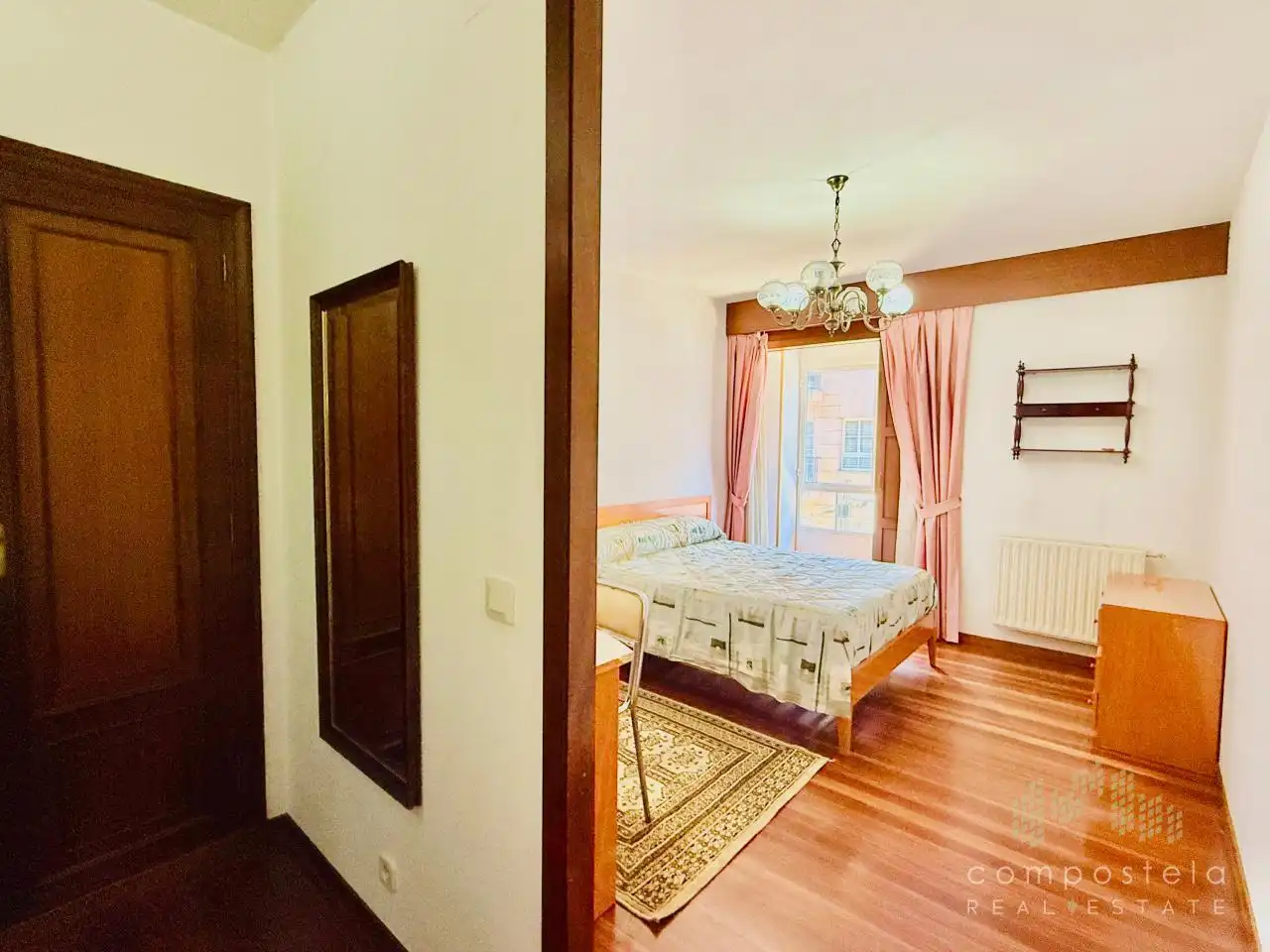 Habitación de Piso en venta en Santiago de Compostela  con Calefacción, Parquet y Trastero