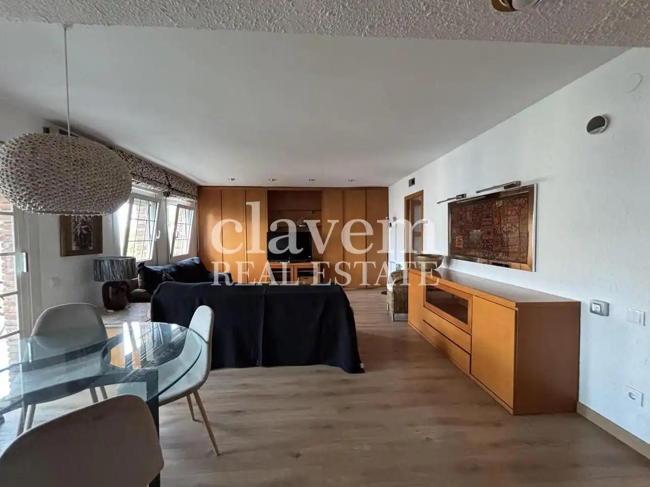 Living room of Flat for rent in Barcelona  with Heating, Furnished and Community pool