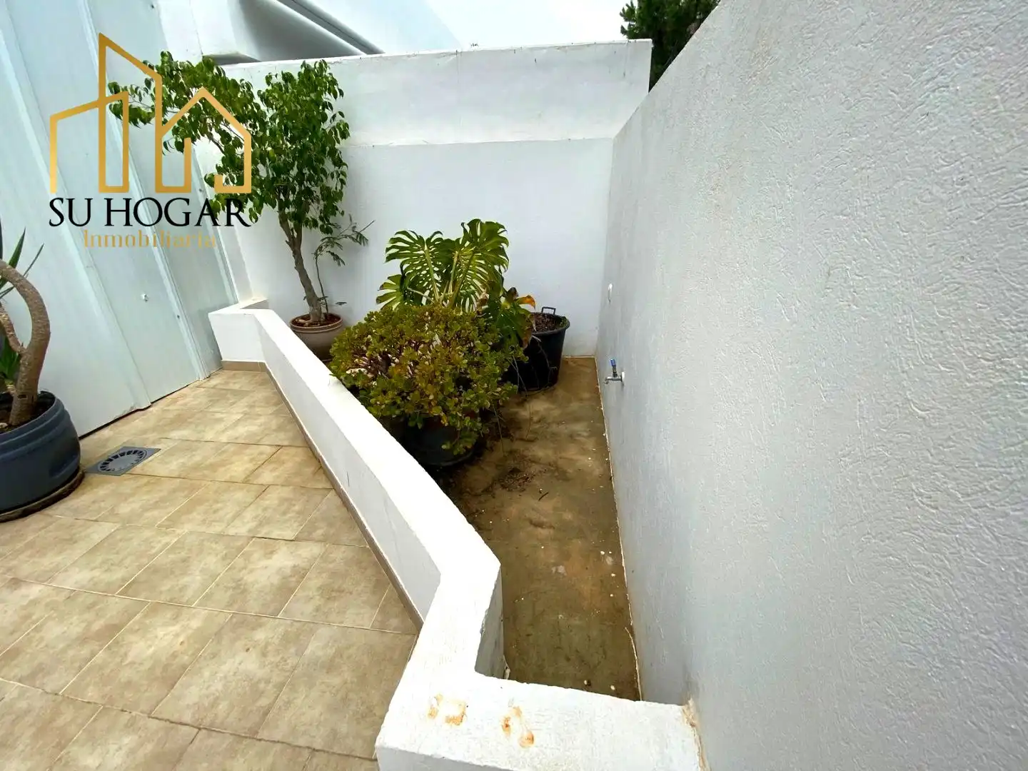 Terrassa de Casa o xalet en venda en Rota amb Aire condicionat, Jardí privat i Terrassa
