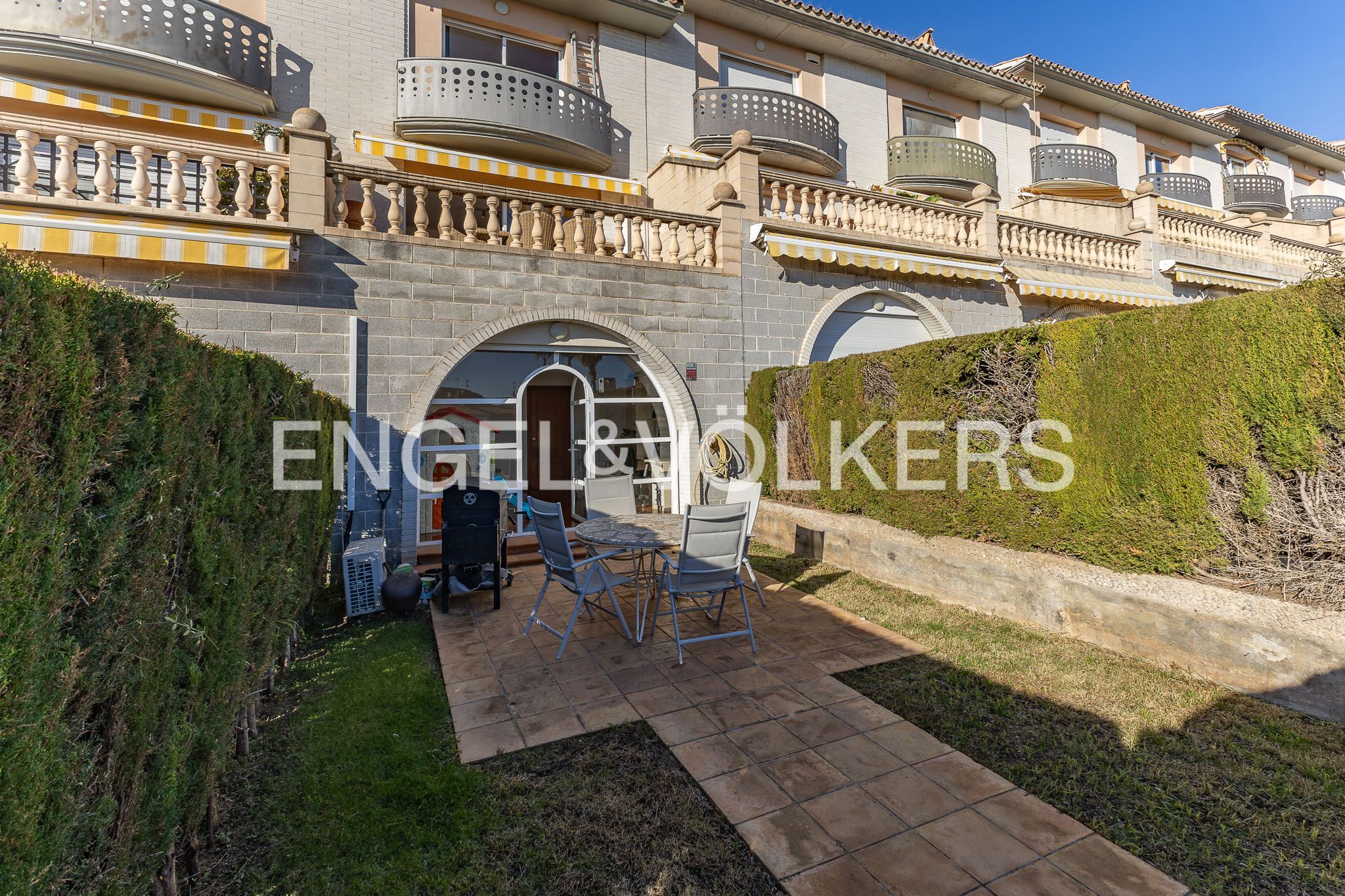 Vista exterior de Casa o xalet en venda en Sant Pere de Ribes amb Aire condicionat, Calefacció i Jardí privat