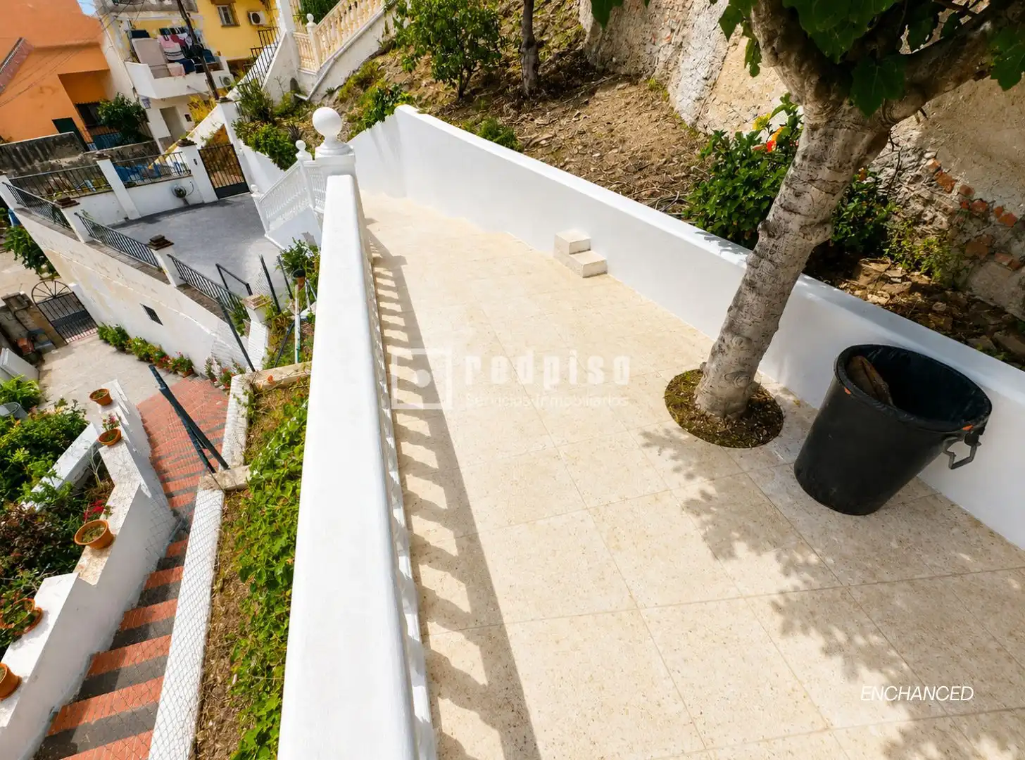 Vista exterior de Casa o xalet en venda en Málaga amb Aire condicionat, Calefacció i Jardí privat