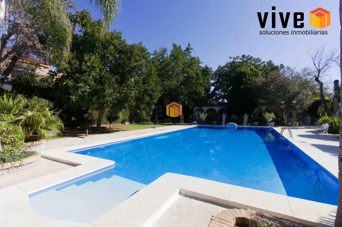 Swimming pool of Houses for sale in Espartinas  with Air Conditioner, Heating and Terrace