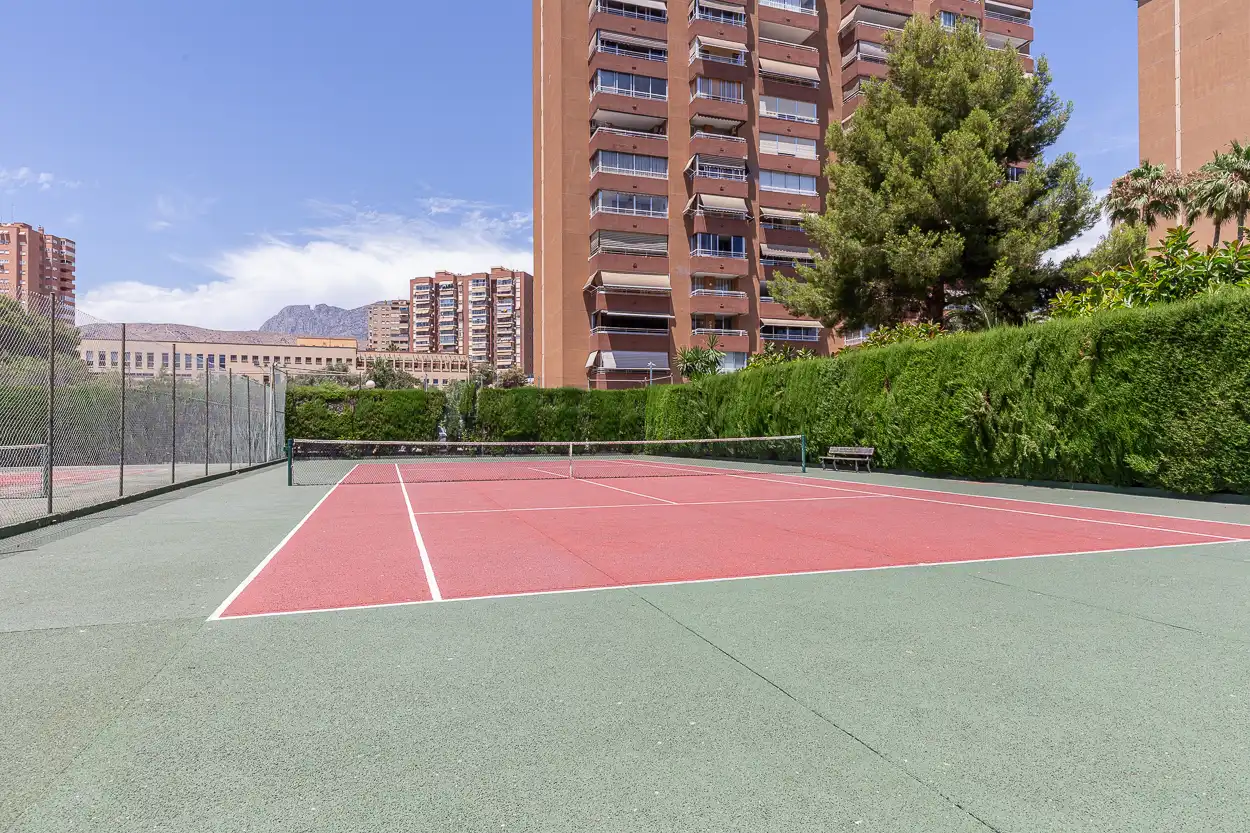 Terraza de Piso en venta en Benidorm con Piscina, Amueblado y Piscina comunitaria