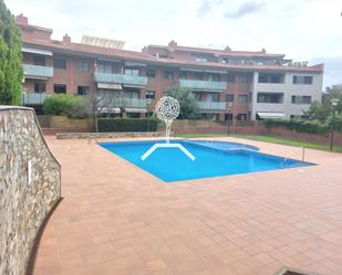 Piscina de Pis en venda en Sant Cugat del Vallès amb Aire condicionat i Terrassa