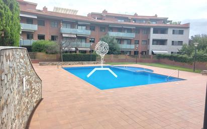 Swimming pool of Flat for sale in Sant Cugat del Vallès  with Air Conditioner and Terrace