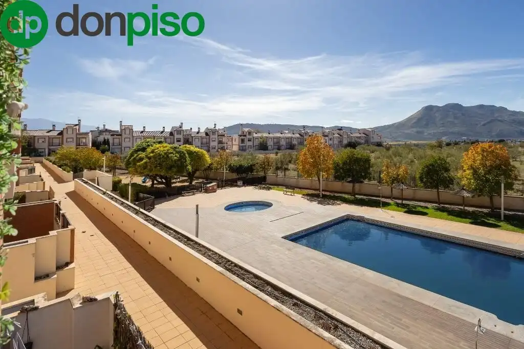 Piscina de Piso en venta en Atarfe con Aire acondicionado, Calefacción y Terraza
