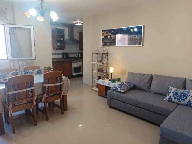 Piso en Alquiler en Avenida Juan Carlos I en El Puerto - Romanilla