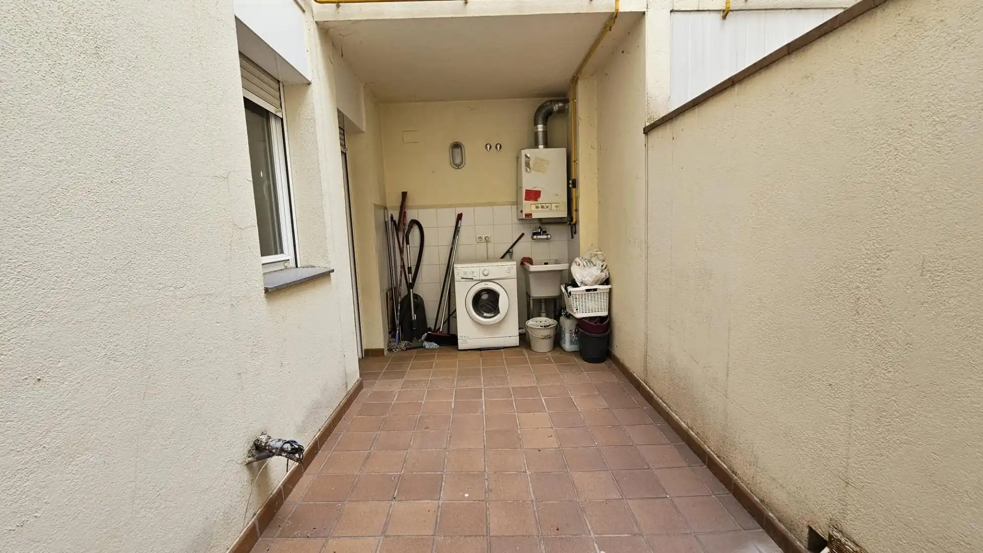 Flat for sale in Nou, 163, Creu de la Mà
