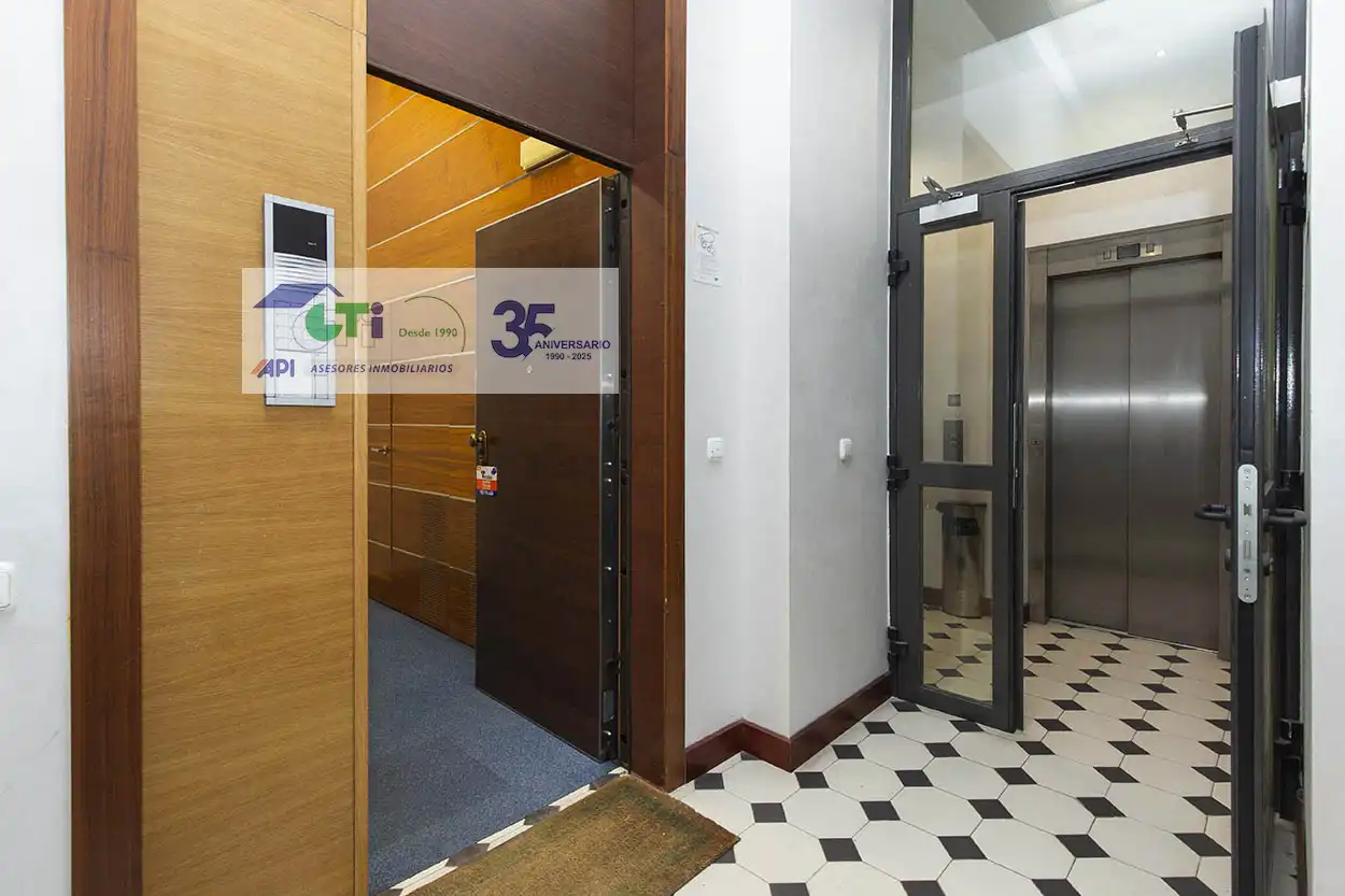 Office space to rent in COSO, imagen 7