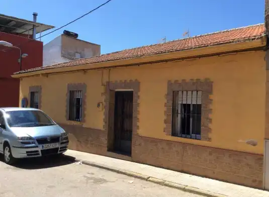 Außenansicht von Wohnung zum Verkauf in Linares