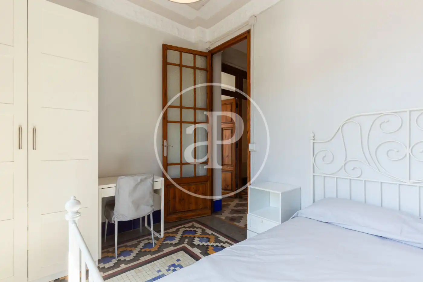 Flat with terrace to rent in C/ de la Corona, imagen 11