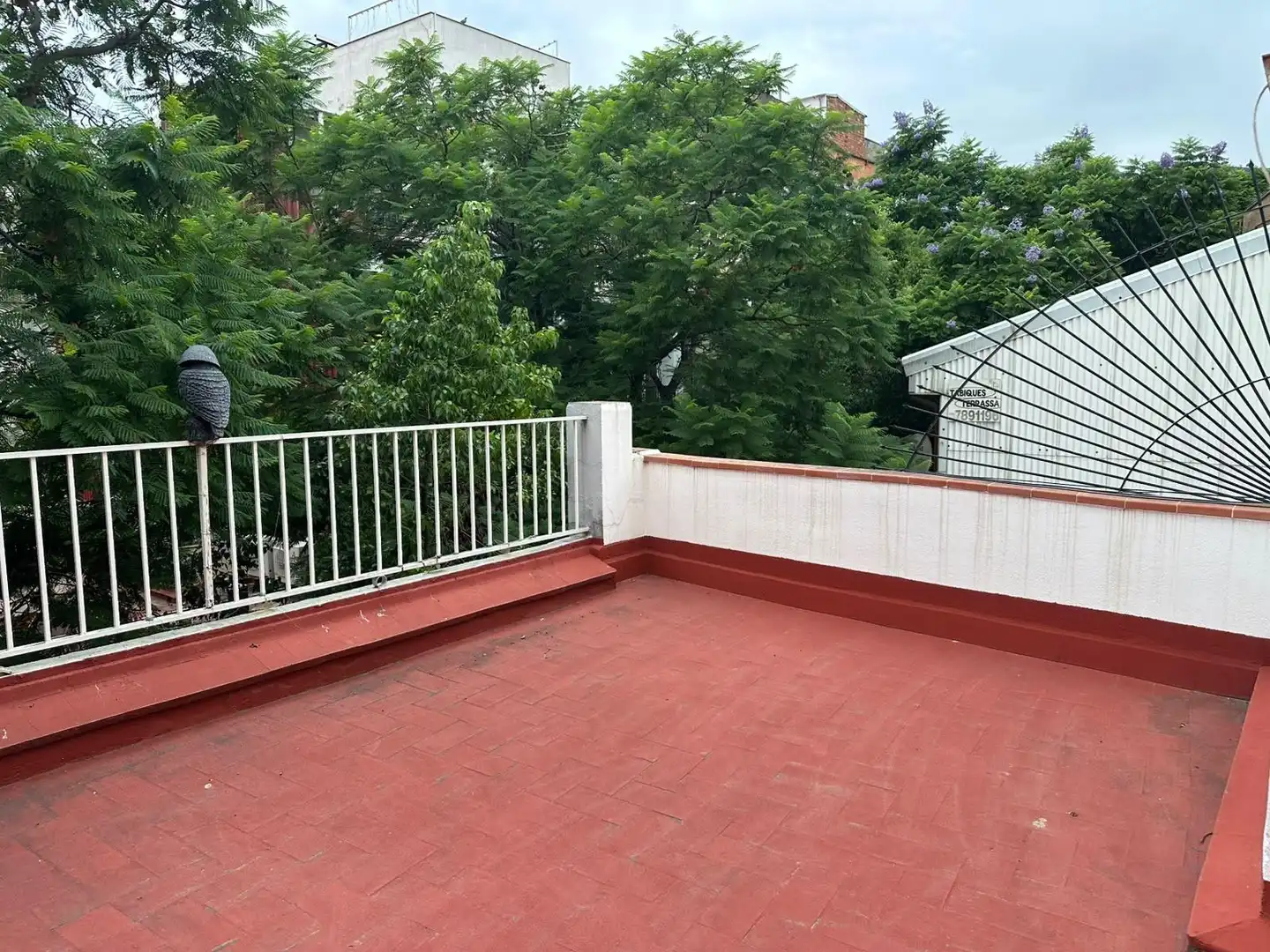 Terrassa de Apartament en venda en Barcelona amb Parquet, Traster i Moblat