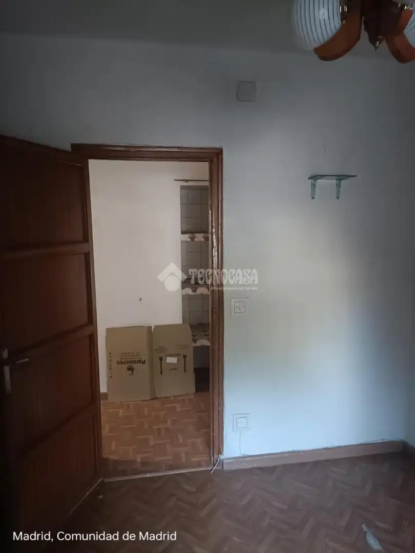 Bedroom of Flat for sale in Madrid