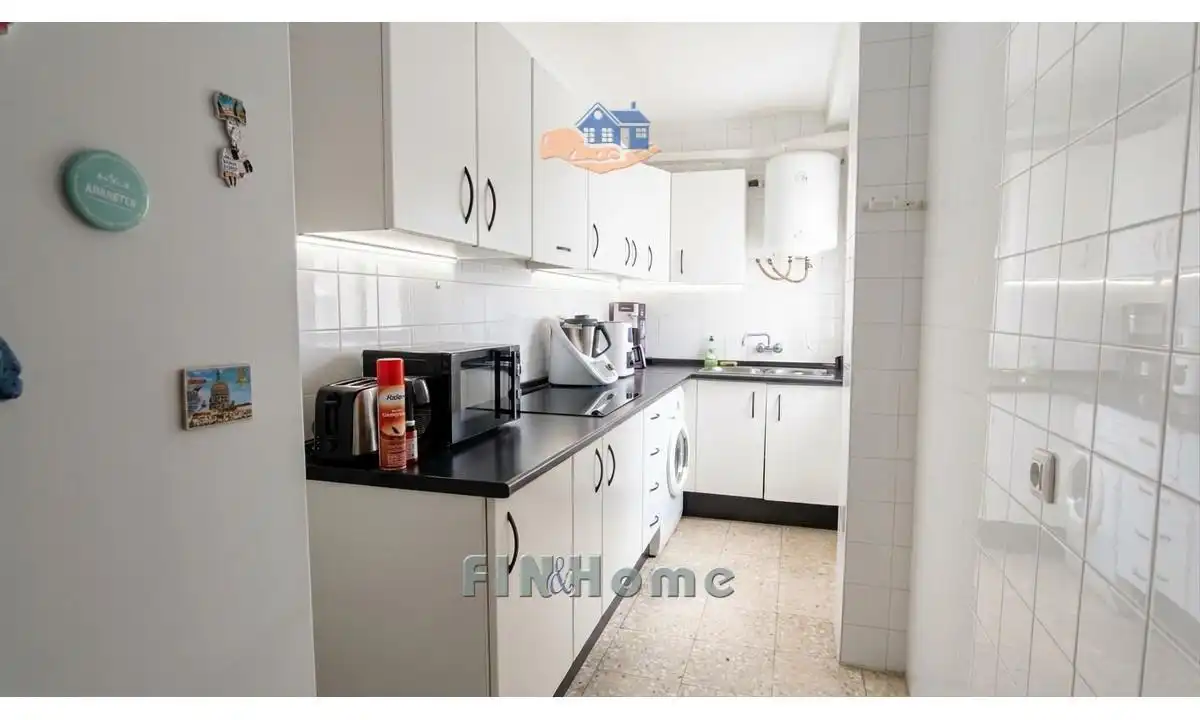 Kitchen of Flat for sale in Sevilla  with Air Conditioner, Terrace and Furnished
