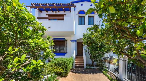 Photo 3 of Single-family semi-detached for sale in La Alcaidesa, Cádiz