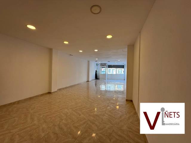 Local comercial en Alquiler en Carrer Calàbria en Nord-Oest - Can Noguera