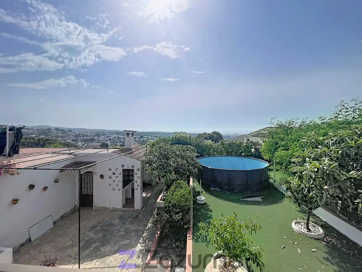 Garden of Houses for rent in Calafell  with Air Conditioner, Heating and Private garden