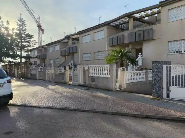 Reihenhaus zum Verkauf in Puerto Pizarro-M Marfagon 23, imagen 2