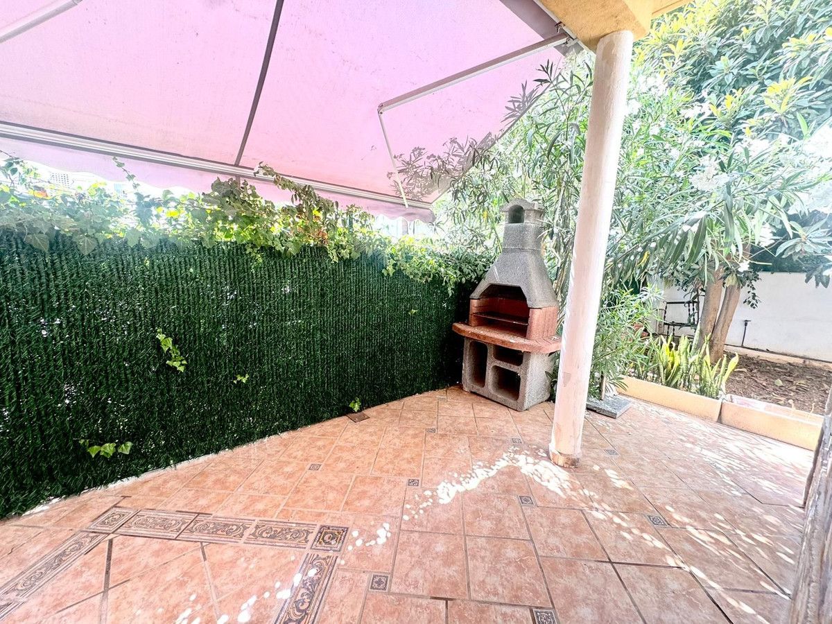 Terrassa de Casa o xalet en venda en Torremolinos amb Aire condicionat, Jardí privat i Moblat