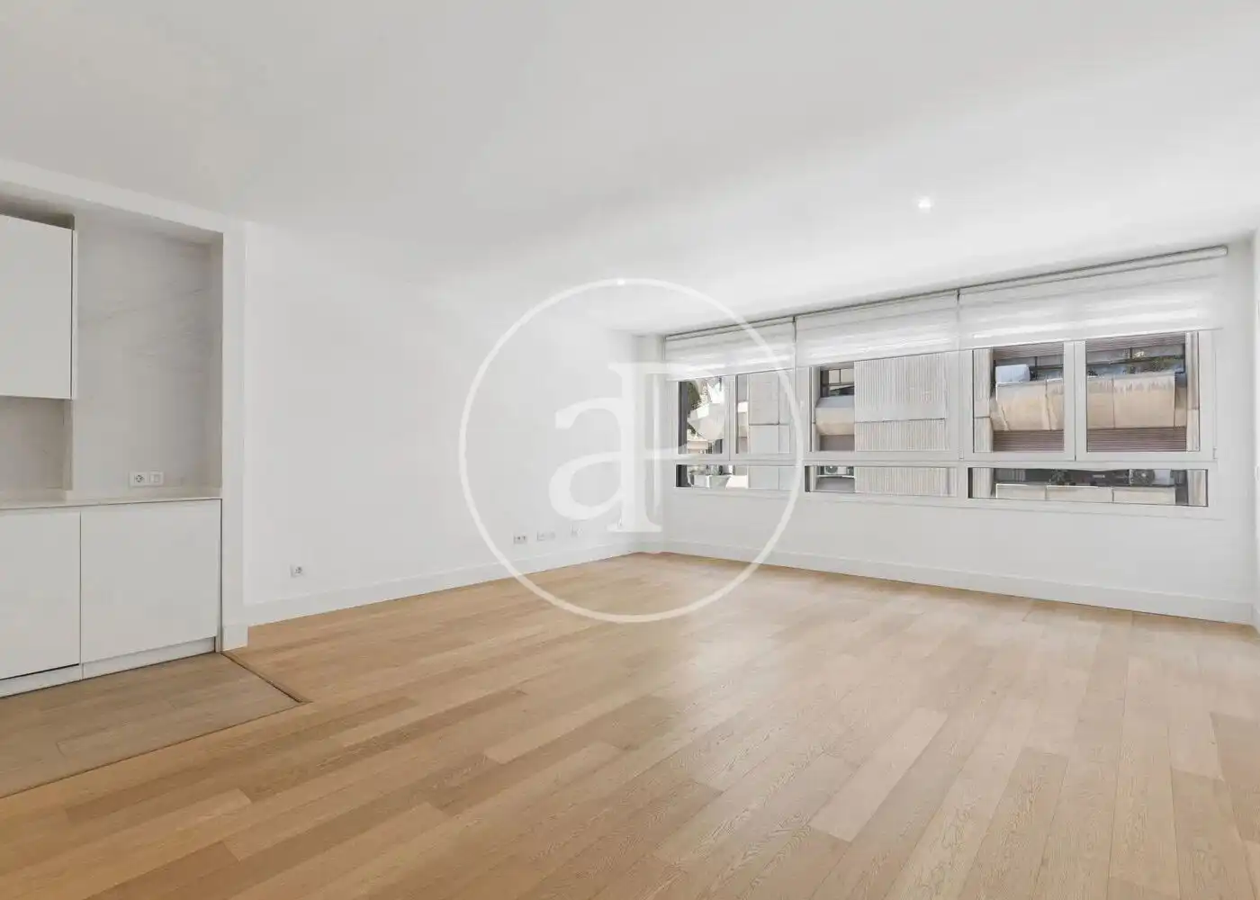 Exterior view of Flat for sale in  Madrid Capital  with Air Conditioner, Heating and Private garden