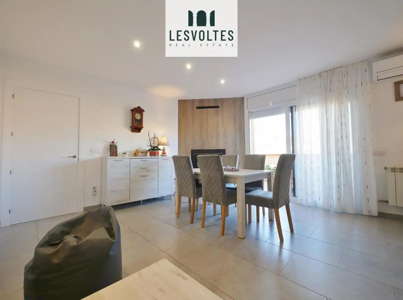 Sala de estar de Piso en venta en Palafrugell con Aire acondicionado, Calefacción y Parquet