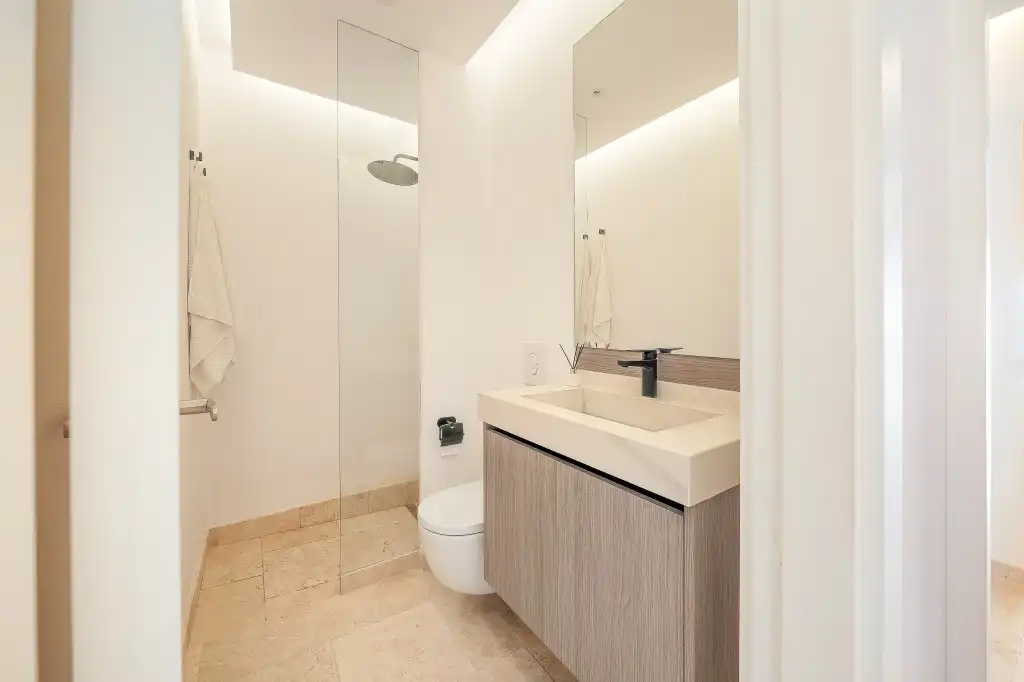 Baño de Apartamento en venta en Calvià con Aire acondicionado, Calefacción y Terraza