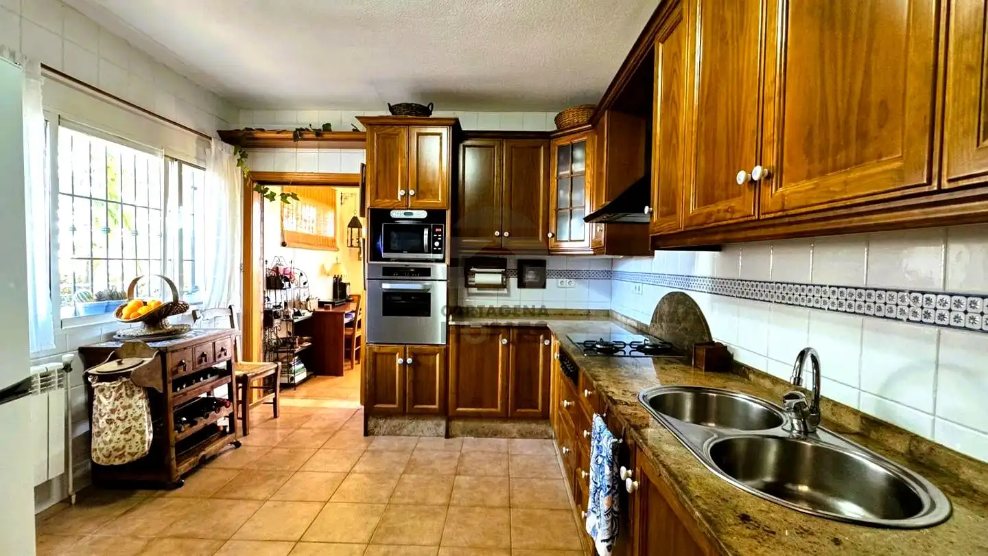 Cocina de Casa o chalet en venta en Cartagena con Aire acondicionado, Calefacción y Jardín privado