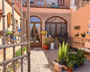 Terrassa de Casa adosada en venda en Herencia amb Calefacció, Jardí privat i Terrassa