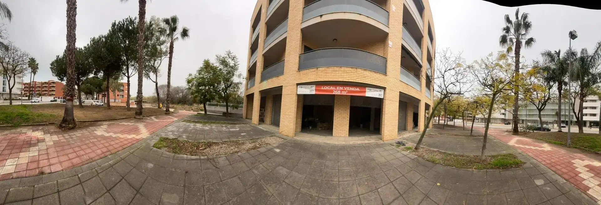 Exterior view of Commercial properties for sale in Cambrils