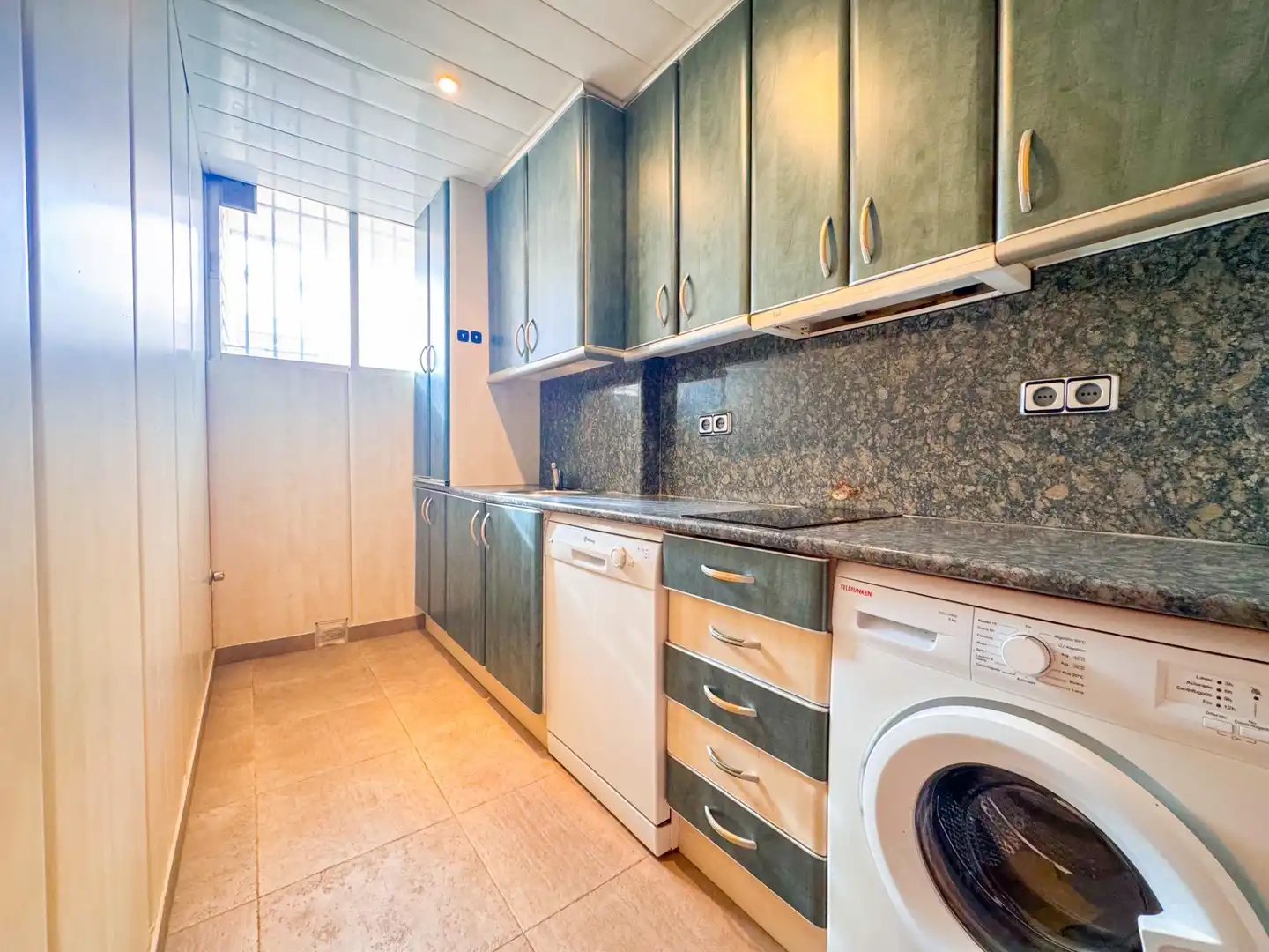 Cuina de Apartament en venda en Cambrils amb Aire condicionat, Calefacció i Terrassa