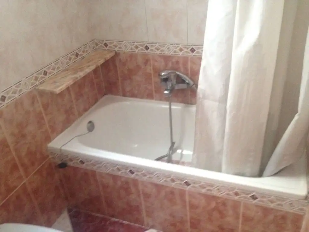 Baño de Piso de alquiler en Castellón de la Plana / Castelló de la Plana con Parquet, Terraza y Trastero
